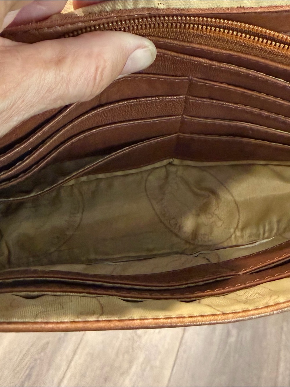 American Angel Camel Leather Shoulder Crossbody Bag - Picture 8 of 9